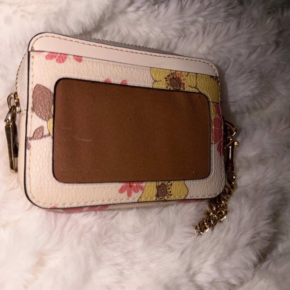 Coach Cream Floral Card Holder with Gold Chain - Picture 2 of 3